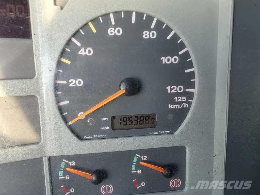 MAN TGA 26.410 Тентовані вантажівки