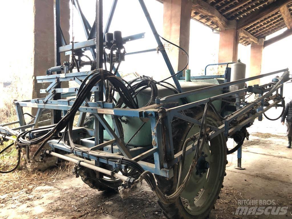 Berthoud ALBA V 2200 Самохідні обприскувачі