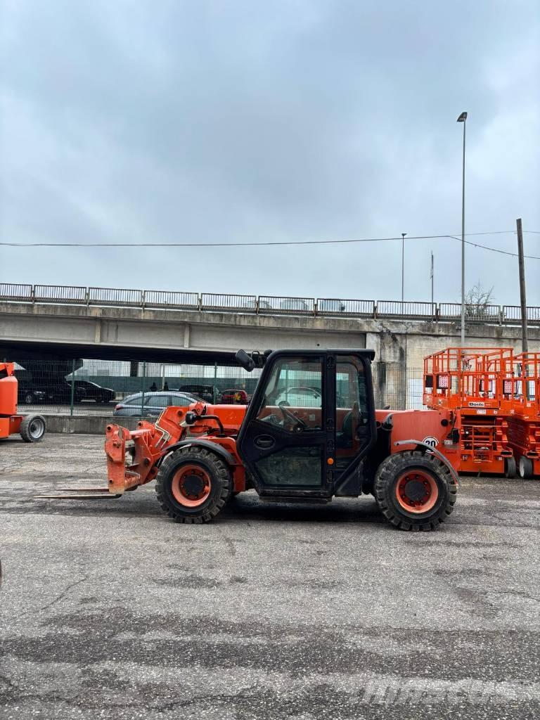 JCB 525-60 Телескопічні навантажувачі