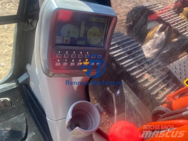 Hitachi ZX 240 Гусеничні екскаватори