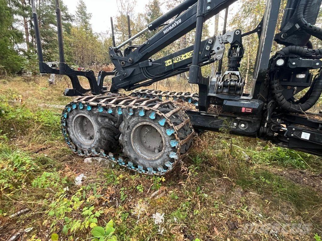 Komatsu 835 Форвардери