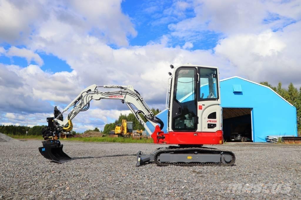 Takeuchi TB325R Міні-екскаватори < 7т