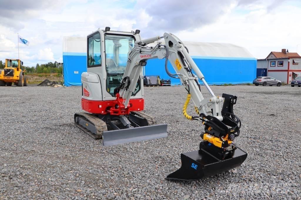 Takeuchi TB325R Міні-екскаватори < 7т