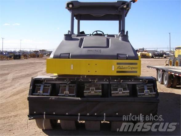 Dynapac CP2700 Пневматичні катки