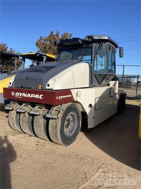 Dynapac CP2700 Пневматичні катки