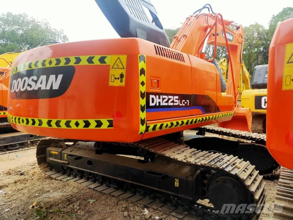Doosan DH225LC-7 Гусеничні екскаватори