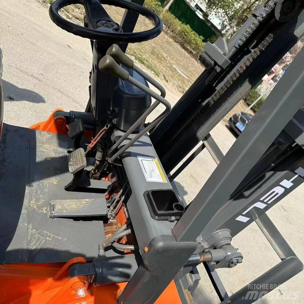 Heli CPC20 Дизельні навантажувачі