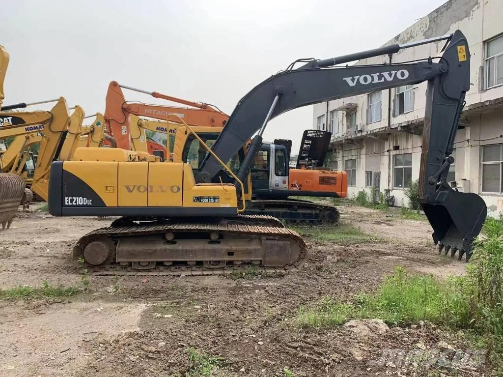 Volvo EC210 Гусеничні екскаватори