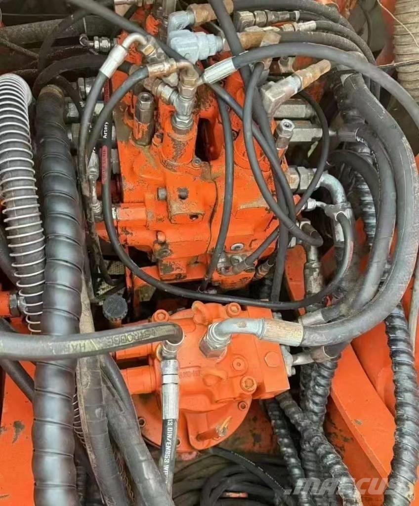 Doosan DH150W Колісні екскаватори