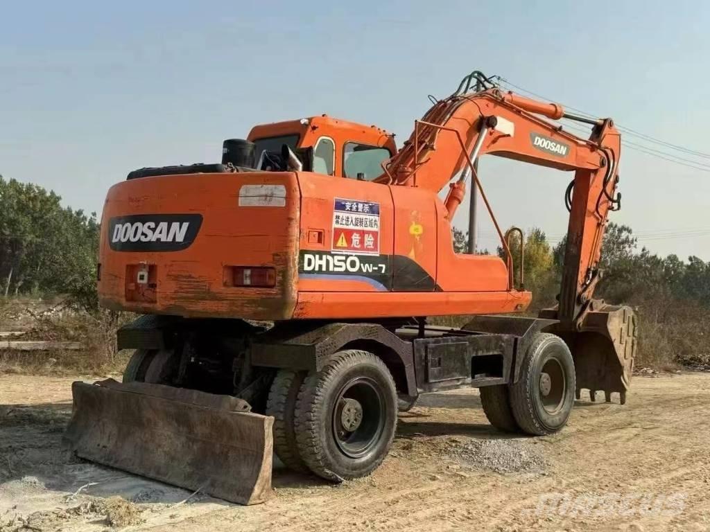 Doosan DH150W Колісні екскаватори