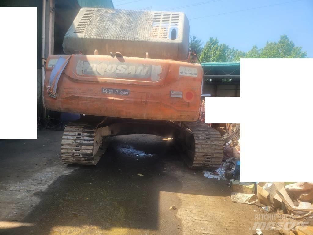 Doosan DX 300 LCA Гусеничні екскаватори