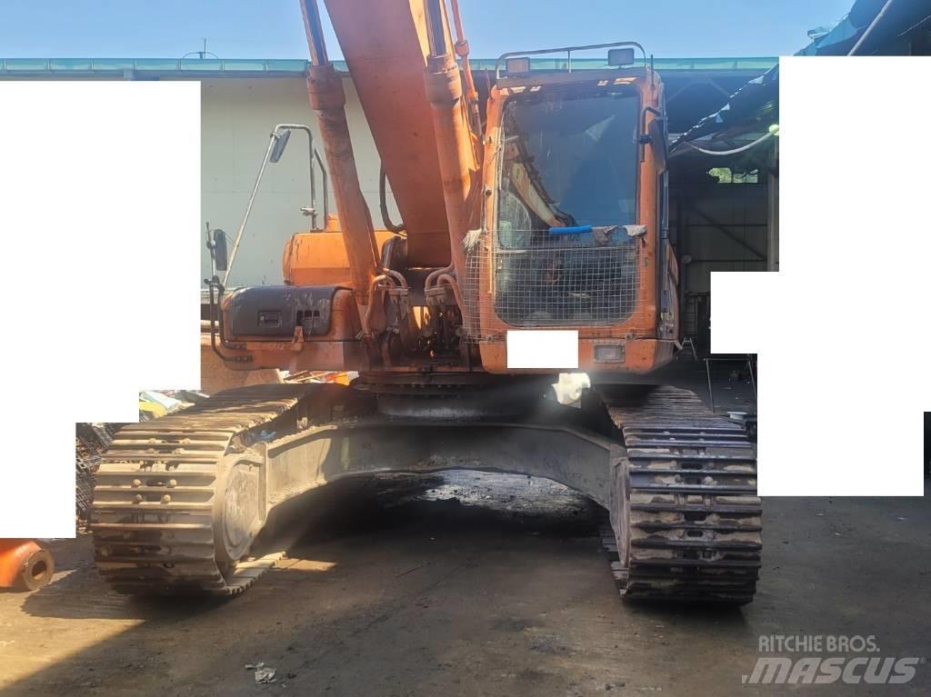 Doosan DX 300 LCA Гусеничні екскаватори
