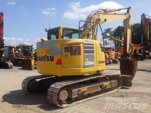 Komatsu PC 128 Гусеничні екскаватори