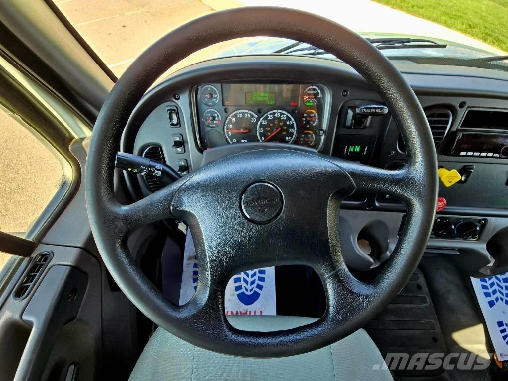 Freightliner M 106 Самоскиди