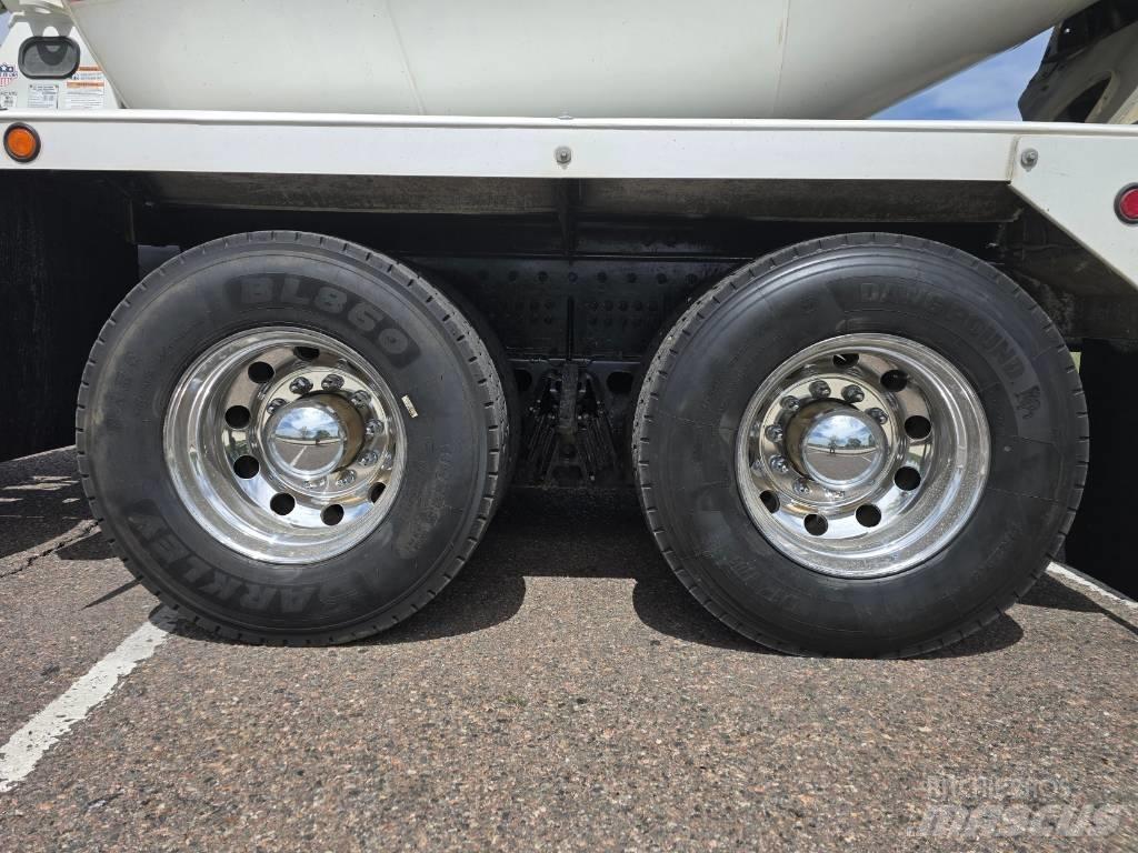 Kenworth T 880 Вантажівки / спеціальні