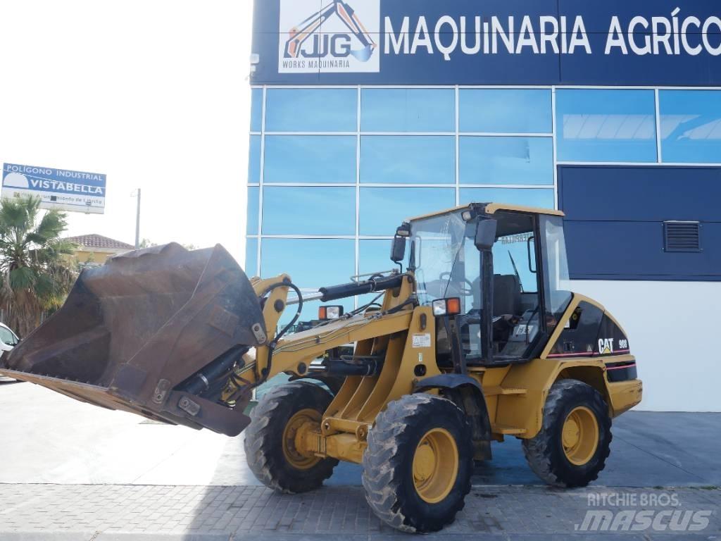 CAT 908 Фронтальні навантажувачі