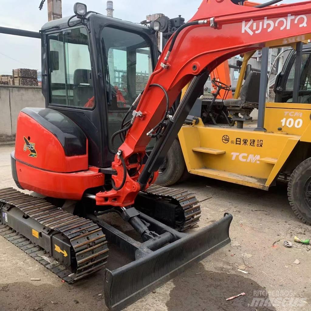 Kubota U35 Міні-екскаватори < 7т