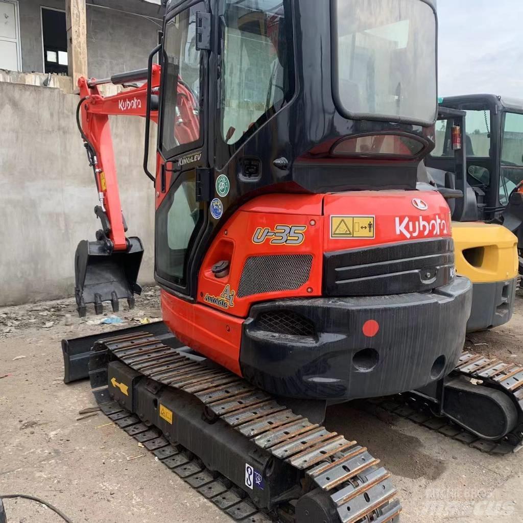 Kubota U35 Міні-екскаватори < 7т