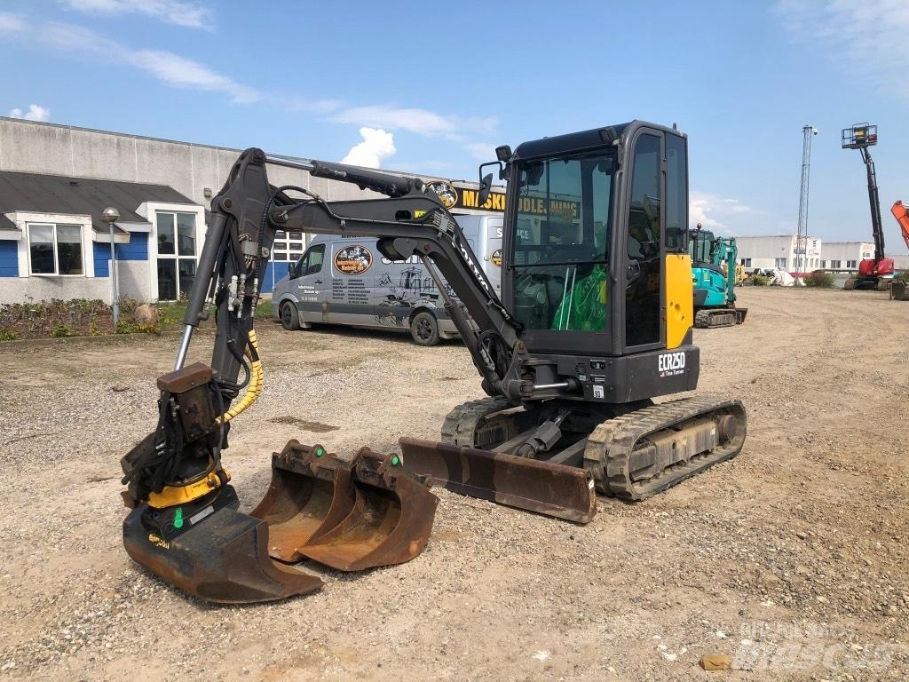 Volvo ECR 25 D Міні-екскаватори < 7т