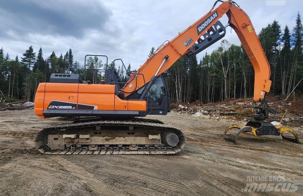 Doosan DX 225 LC-5 Гусеничні екскаватори
