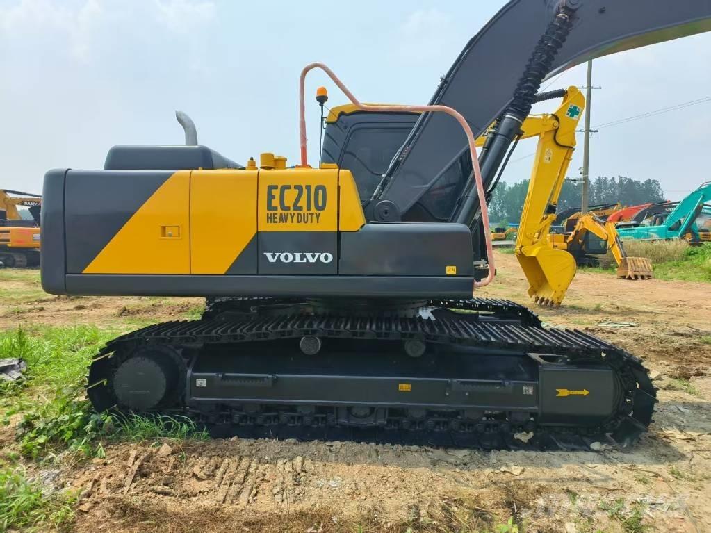 Volvo EC 210 Гусеничні екскаватори