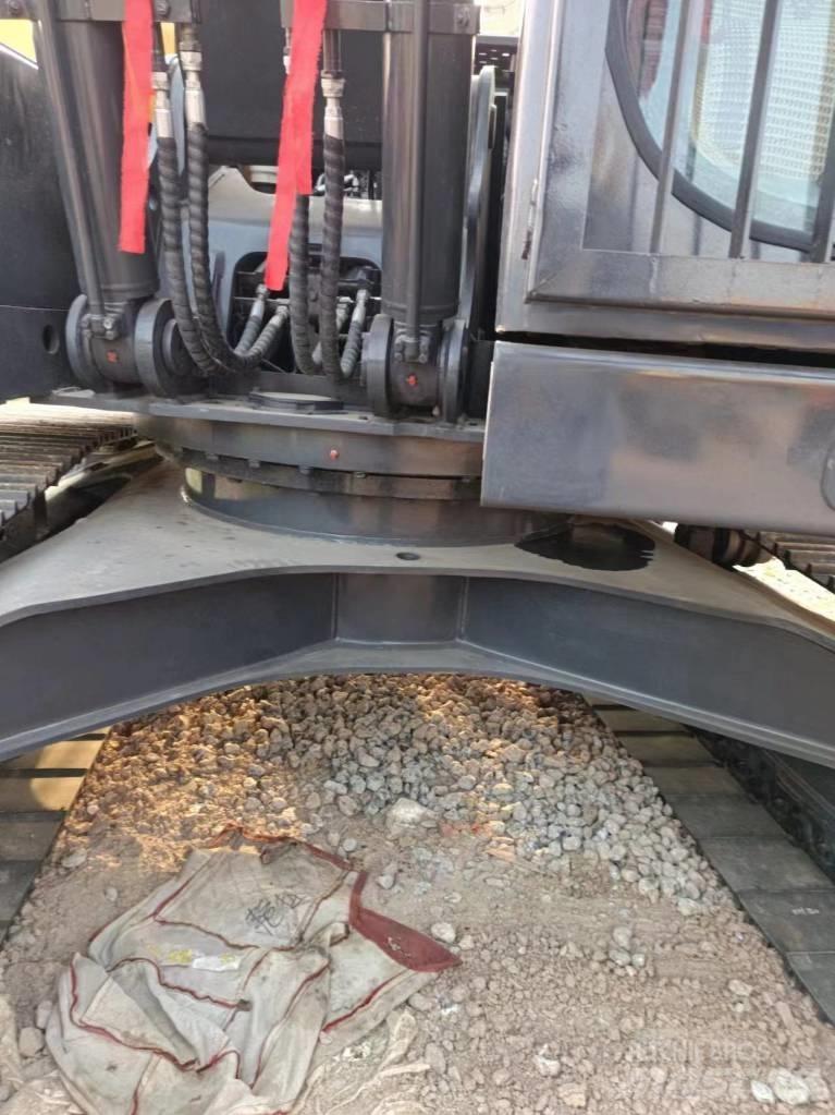 Volvo EC 140 Гусеничні екскаватори