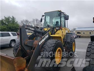 Komatsu WA 200 Фронтальні навантажувачі