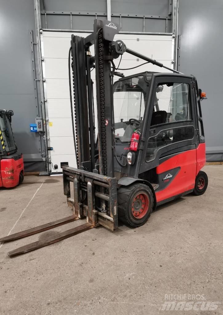 Linde E50HL-01 Електронавантажувачі