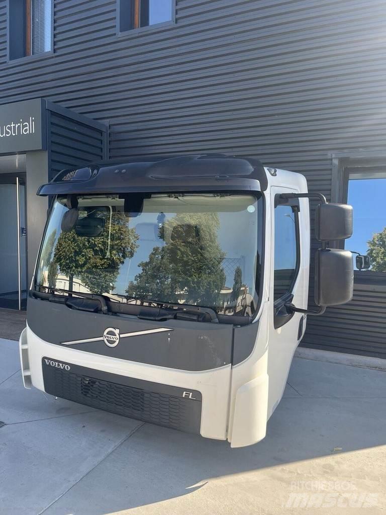Volvo Day Cab Кабіни