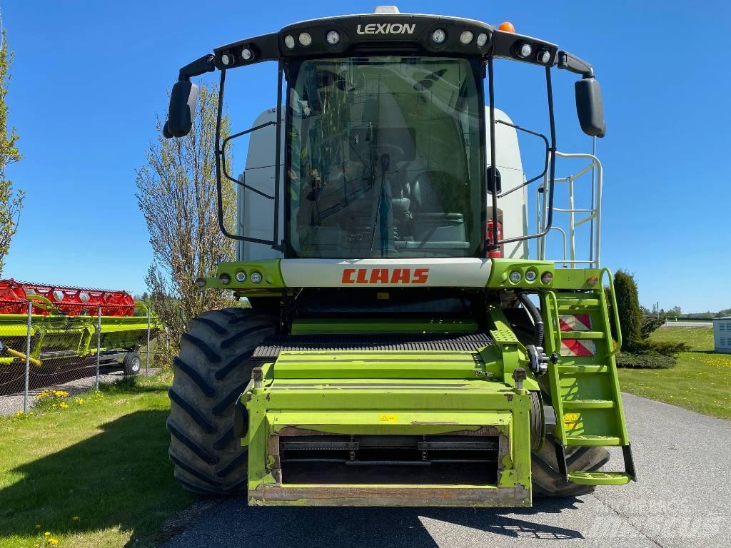 CLAAS Lexion 670 Зернозбиральні комбайни