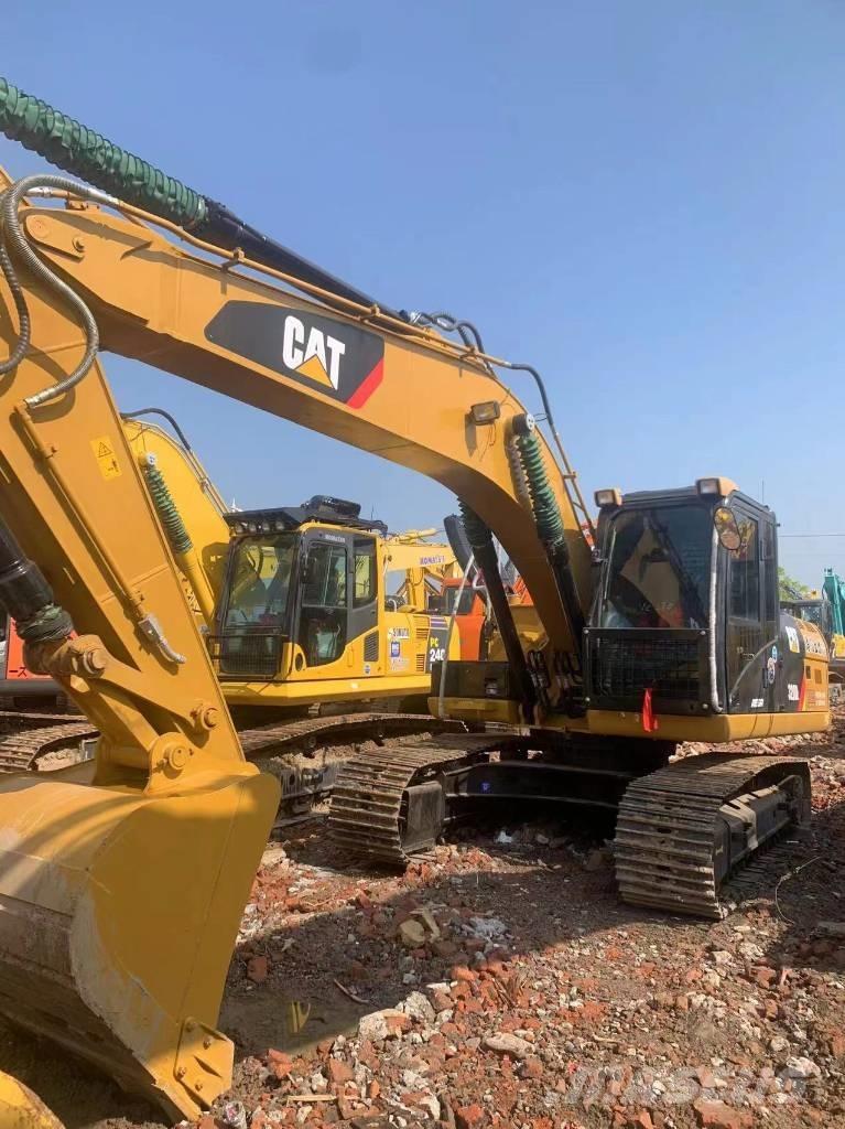 CAT 320 D L Гусеничні екскаватори