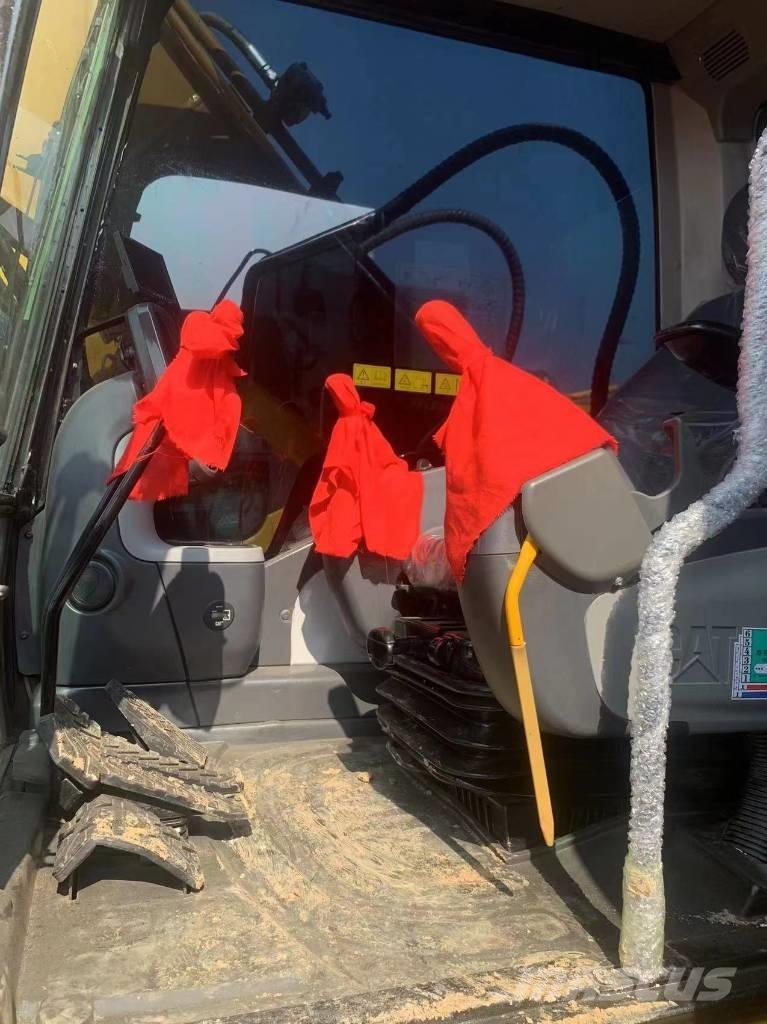 CAT 320 D L Гусеничні екскаватори