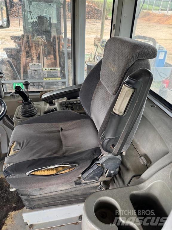 Hyundai HL 757 TM-7 Фронтальні навантажувачі