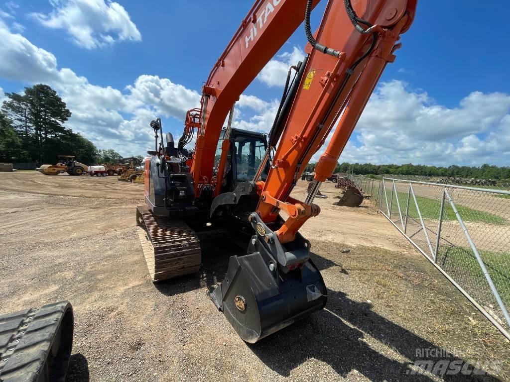 Hitachi ZX 135 US-6 Гусеничні екскаватори