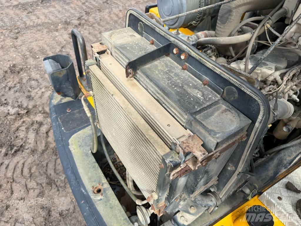 JCB 722 Зчленовані самоскиди