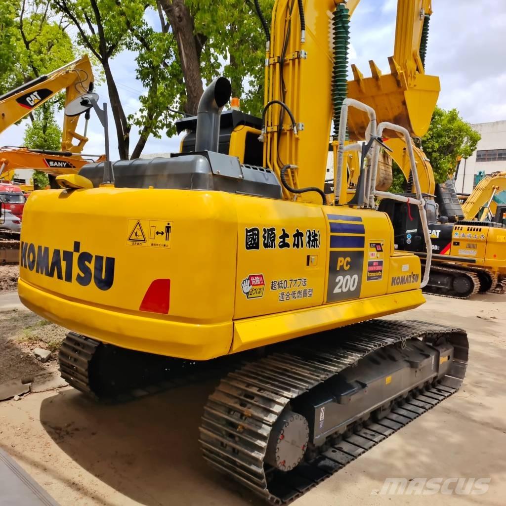Komatsu PC 200-8 Гусеничні екскаватори
