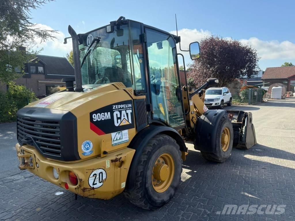 CAT 906M  1831h Фронтальні навантажувачі