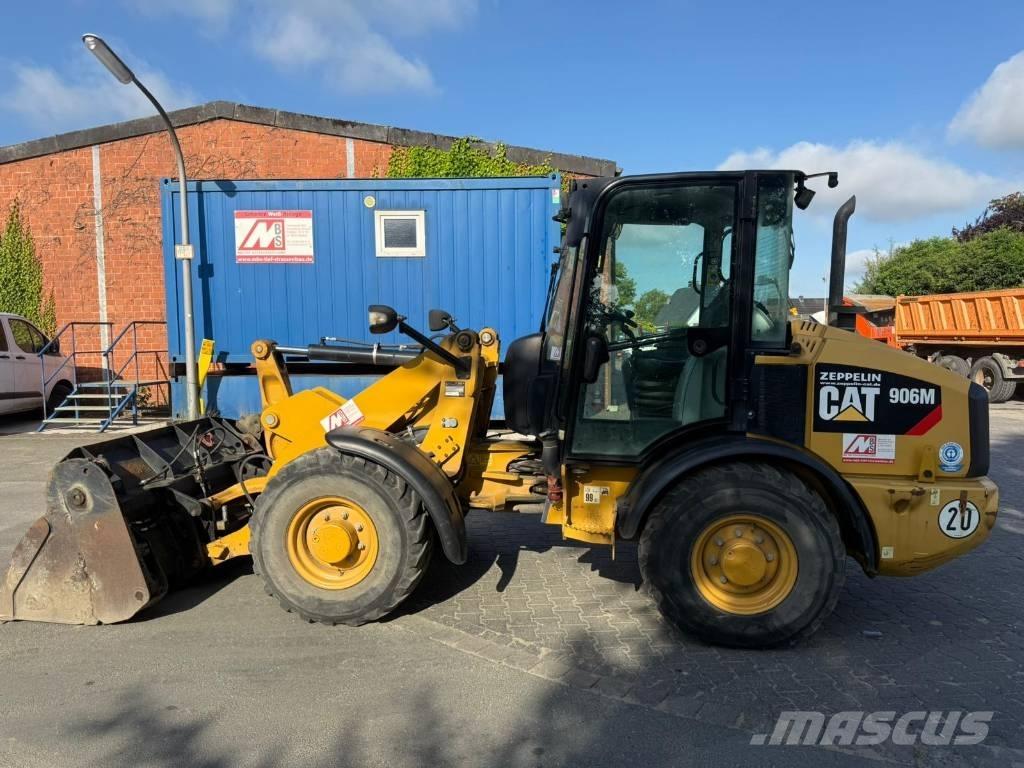 CAT 906M  1831h Фронтальні навантажувачі