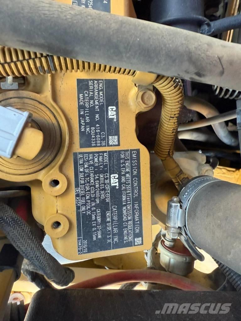 CAT 906M  1831h Фронтальні навантажувачі