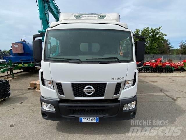 Nissan NT500 Пікапи / Бічне розвантаження