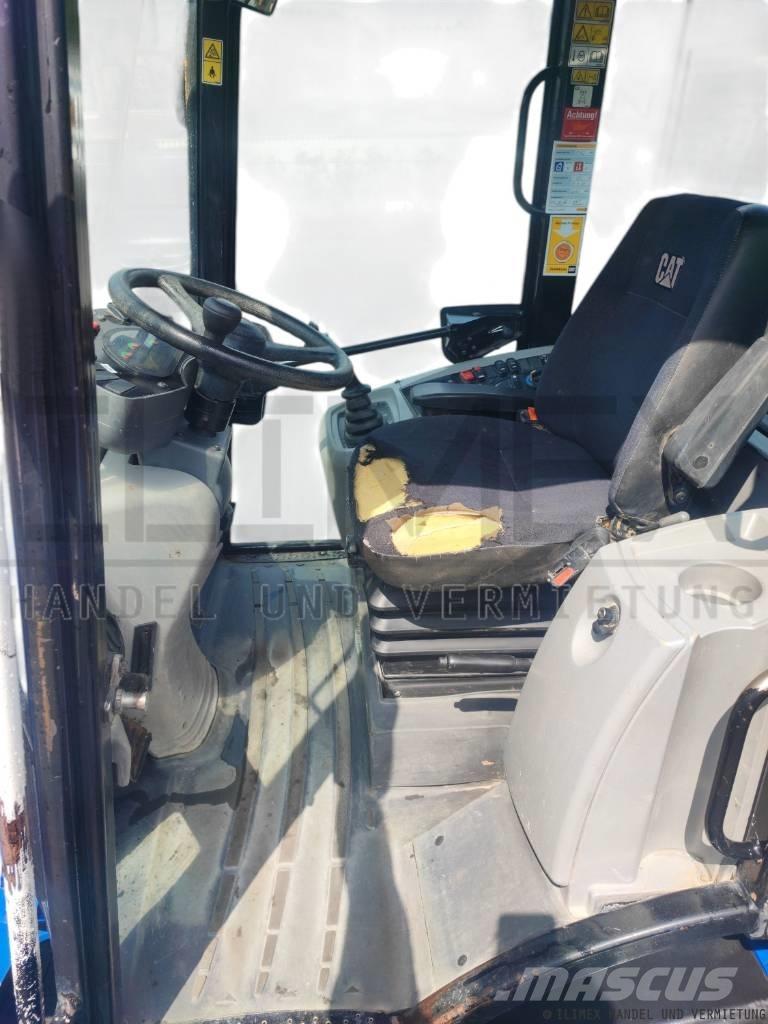 CAT 908 M Фронтальні навантажувачі