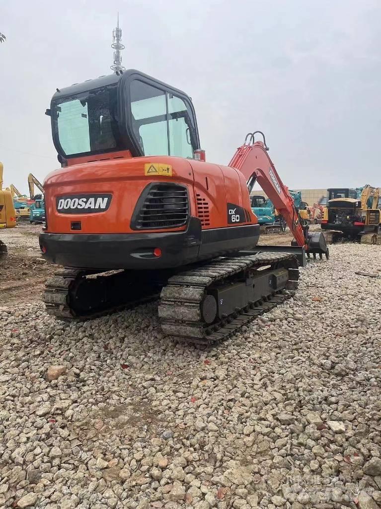 Doosan DX60 Міні-екскаватори < 7т
