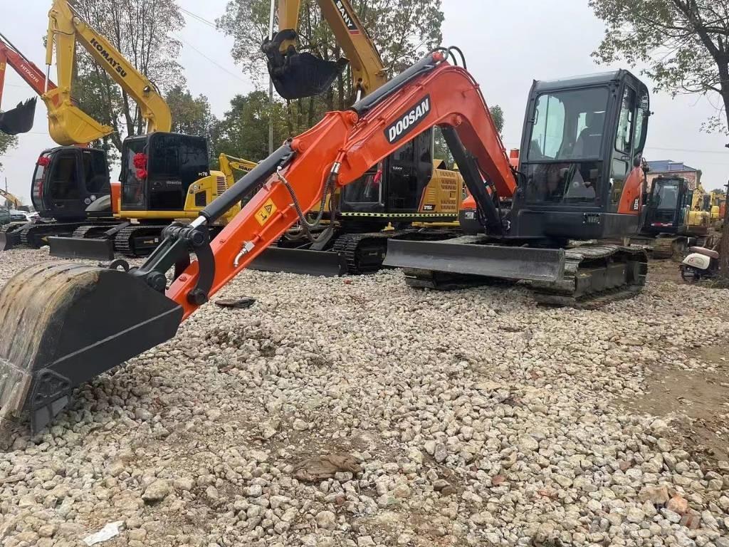 Doosan DX60 Міні-екскаватори < 7т