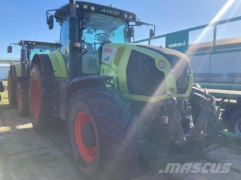 CLAAS Axion 830 Трактори