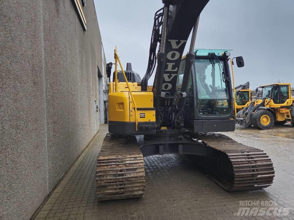 Volvo ECR 235 EL Гусеничні екскаватори