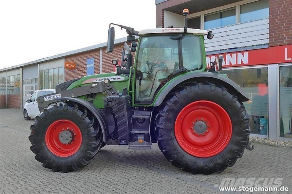 Fendt 718 vario s4 Трактори