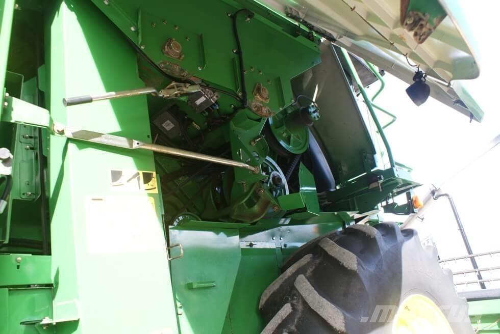 John Deere T 550 Зернозбиральні комбайни