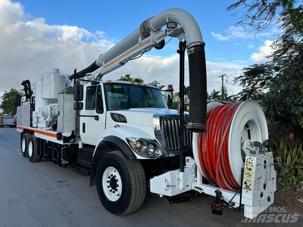 International 7400 Комбі/Вакуумні вантажівки