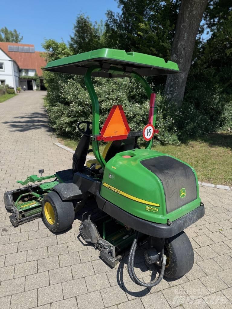 John Deere 2500 E Газонокосарки