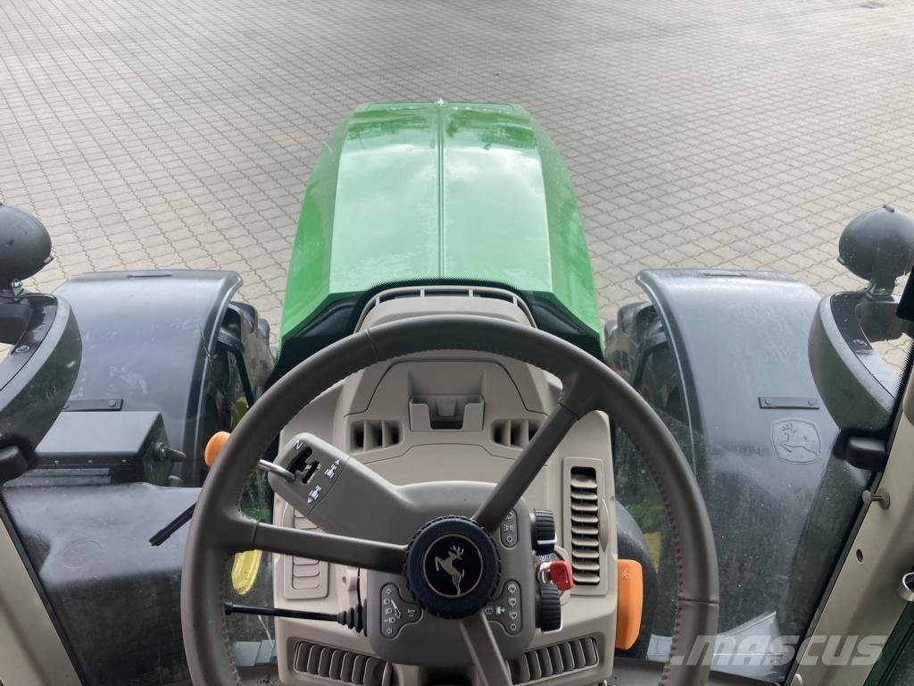 John Deere 6M240 Трактори